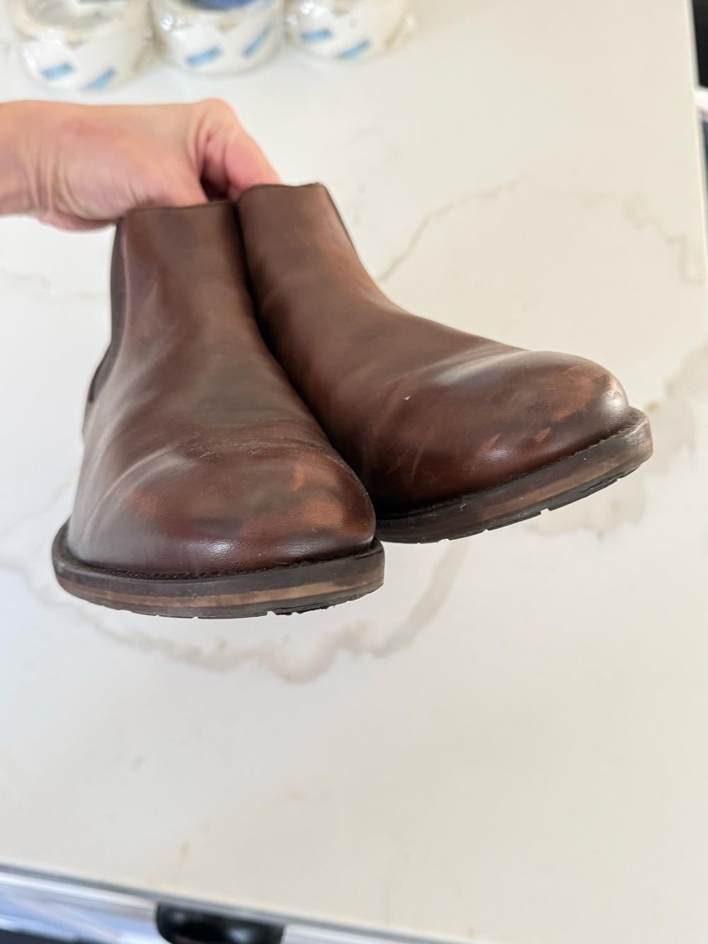 Todd & Gunn Men's Farmlands Chelsea Boots - Picture 5 of 9
